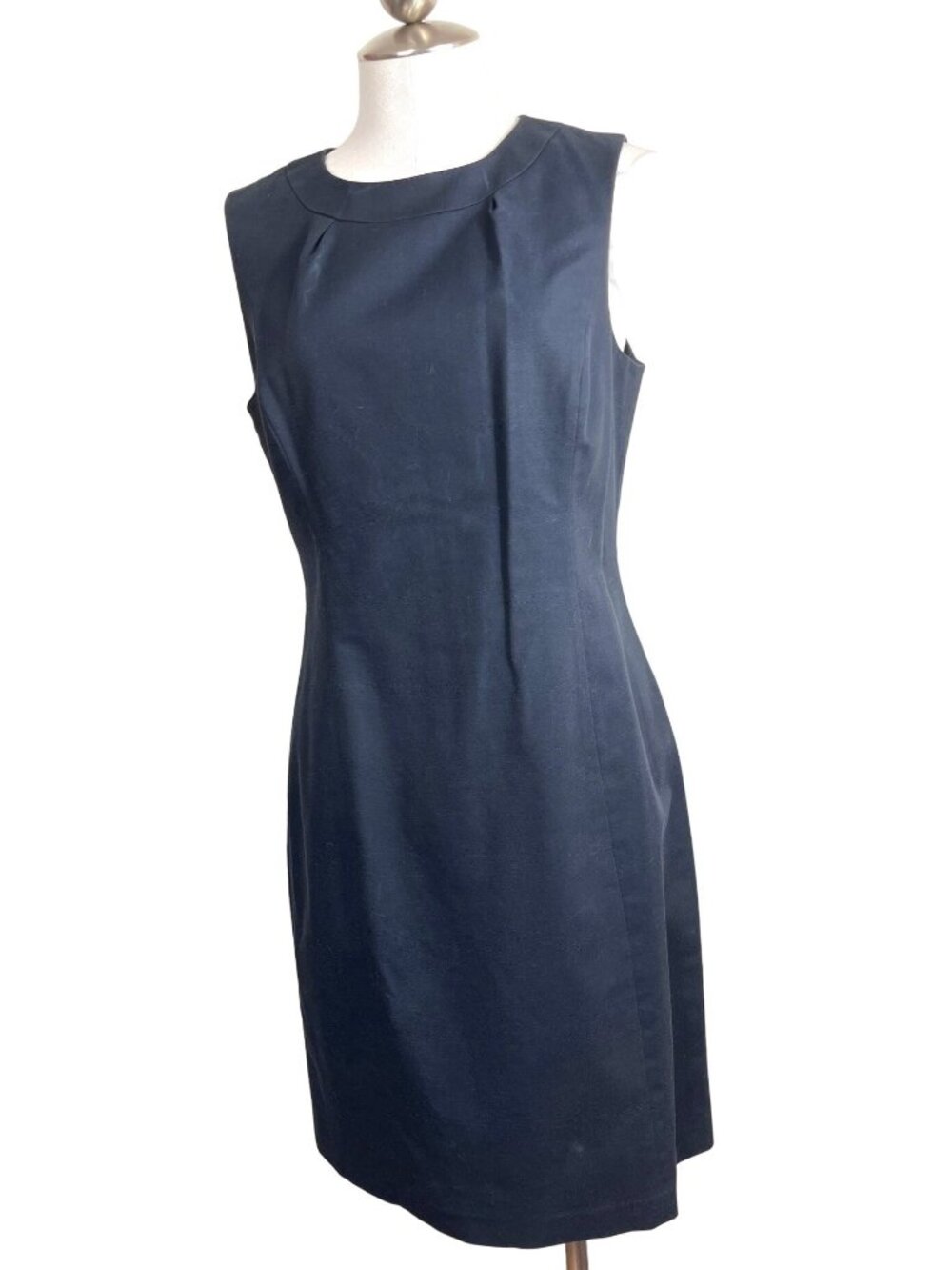 Tahari Sleeveless Navy Blue Sheath Dress With Back Zipper Closure Womens Size 6